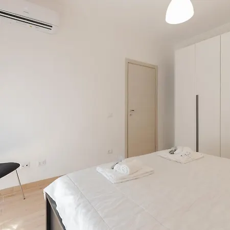 Moderno E Comodo A 2 Min Dalla Metro Lucio Sestio Appartement Rome