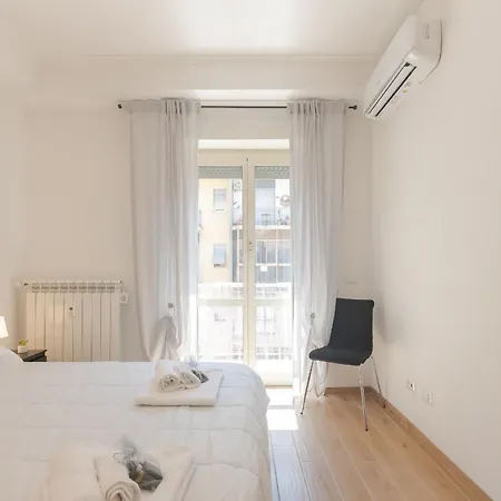 Moderno E Comodo A 2 Min Dalla Metro Lucio Sestio Apartmán Řím