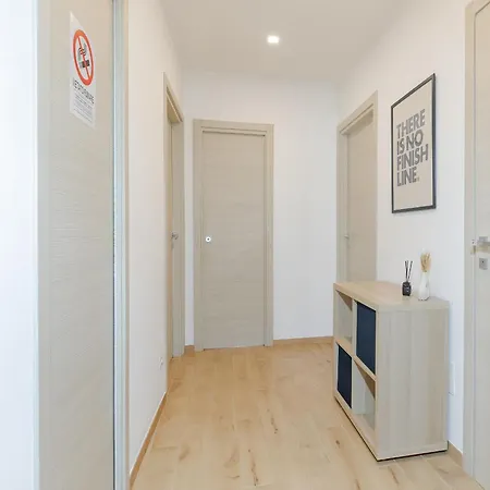 Appartement Moderno E Comodo A 2 Min Dalla Metro Lucio Sestio Rome